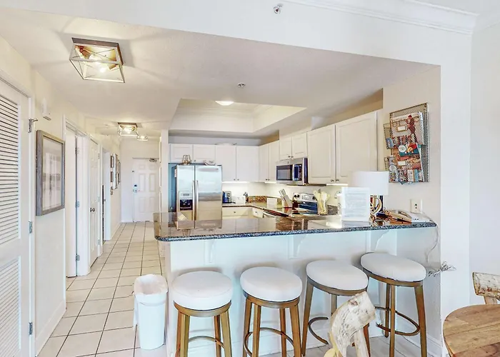 Gulf View With Amenities Scenic Balcony Open Layout W&d & Ac