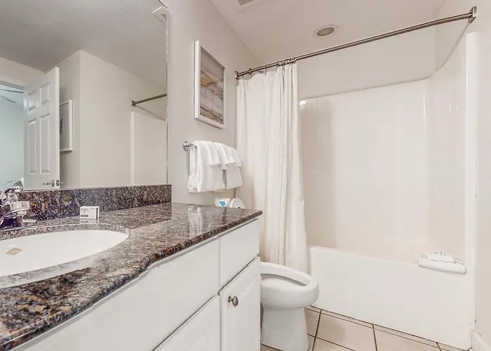 Gulf View With Amenities Scenic Balcony Open Layout W&d & Ac *